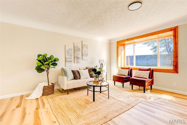 351 Kennedy Drive, East Alton, IL 62024