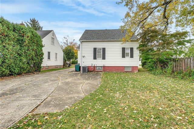 5079 Haverford Drive, Lyndhurst, OH 44124