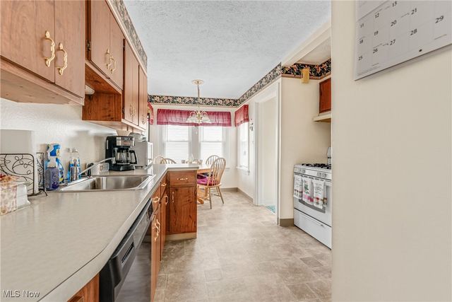 5079 Haverford Drive, Lyndhurst, OH 44124