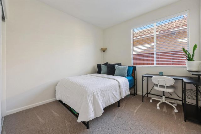 924 Glendora Dr, Oceanside, CA 92057