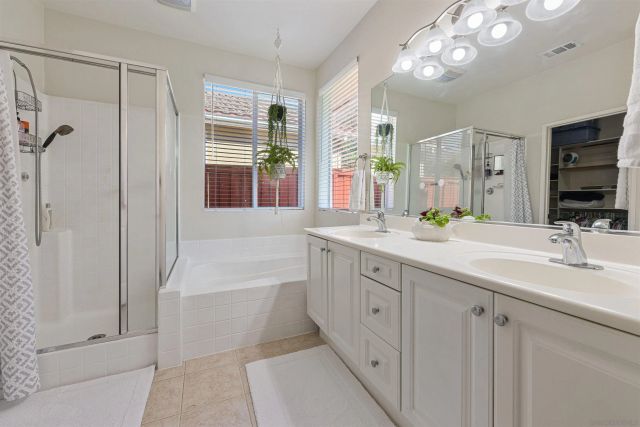 924 Glendora Dr, Oceanside, CA 92057