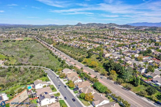 924 Glendora Dr, Oceanside, CA 92057