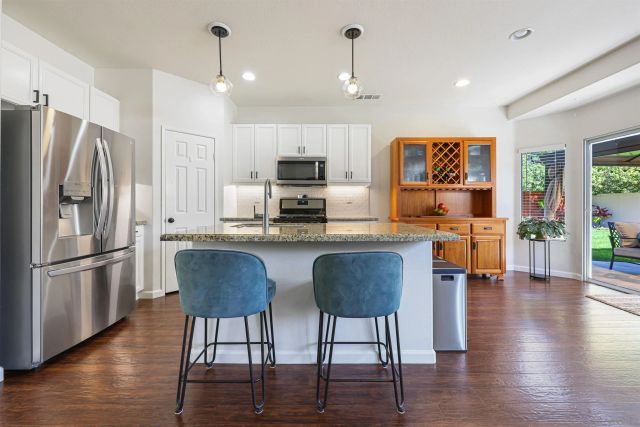 924 Glendora Dr, Oceanside, CA 92057