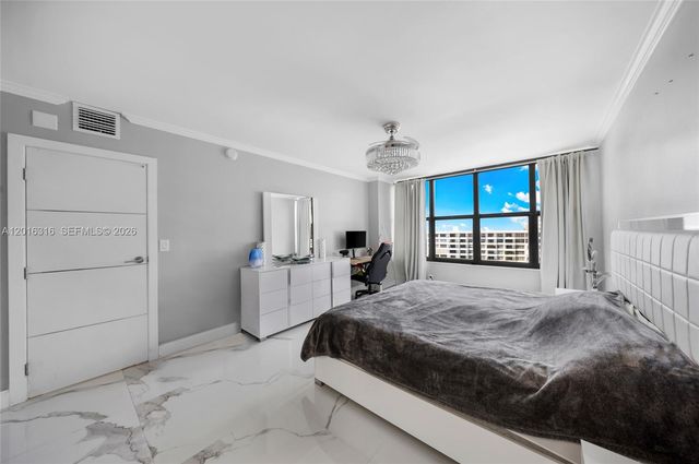 2500 Parkview Dr 2119, Hallandale Beach, FL 33009
