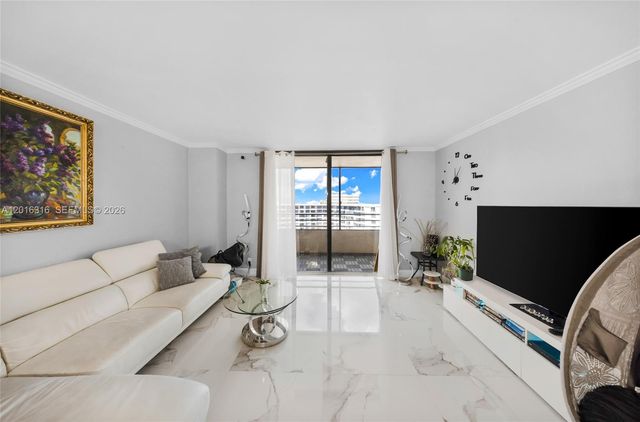 2500 Parkview Dr 2119, Hallandale Beach, FL 33009