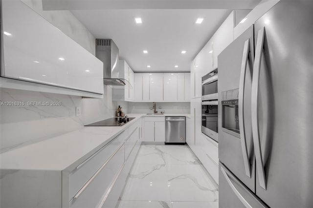 2500 Parkview Dr 2119, Hallandale Beach, FL 33009