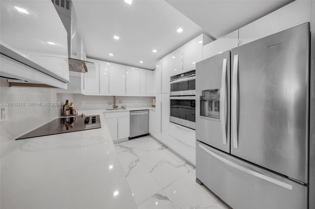 2500 Parkview Dr 2119, Hallandale Beach, FL 33009