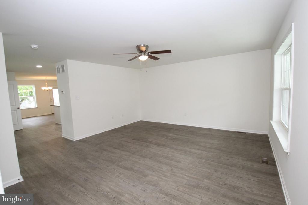 5 BUTTONWOOD AVE, NEW CASTLE, DE 19702 — photo 2