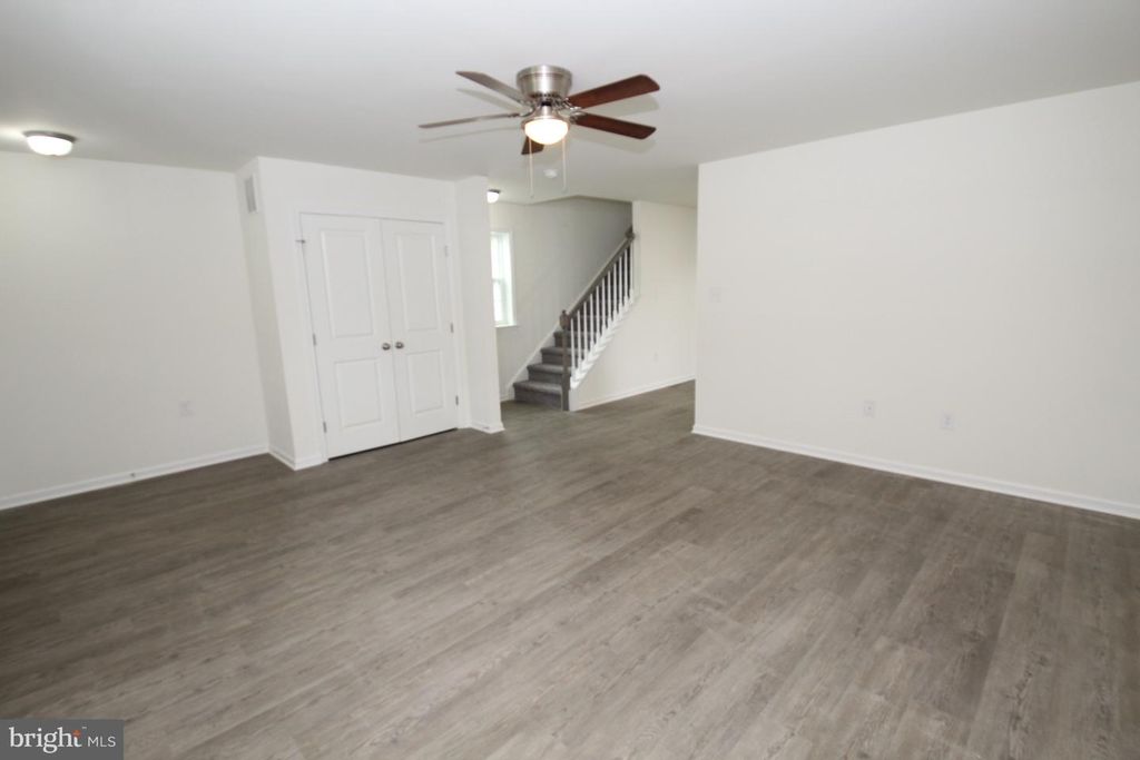 5 BUTTONWOOD AVE, NEW CASTLE, DE 19702 — photo 3