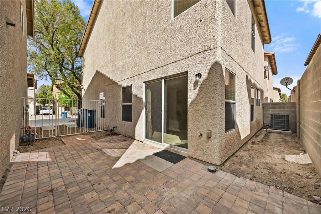 1194 Golden Apple Street, Las Vegas, NV 89142 — photo 4