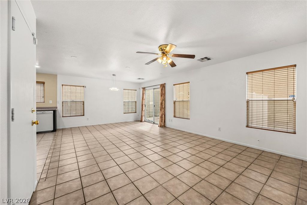 1194 Golden Apple Street, Las Vegas, NV 89142 — photo 5