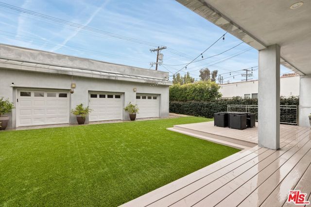 414 N Vista Street, Los Angeles, CA 90036