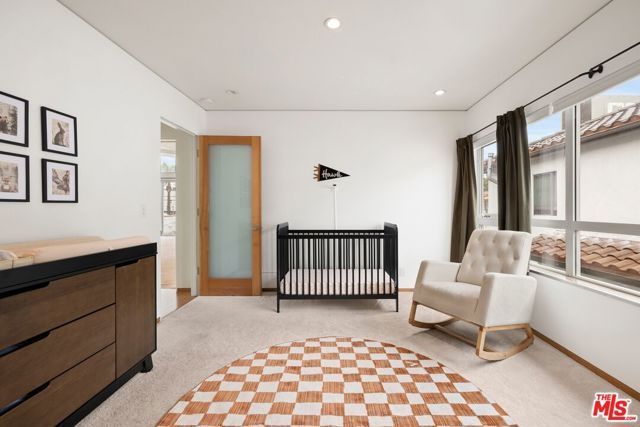 414 N Vista Street, Los Angeles, CA 90036