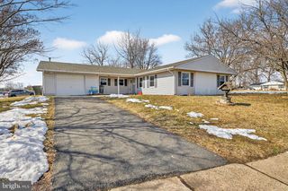 55 EMBER LN, Willingboro, NJ 08046