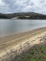 706 River Front Dr, S, Clifton, TN 38425