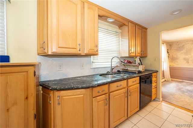 171 Oakbrook Drive, Amherst, NY 14221