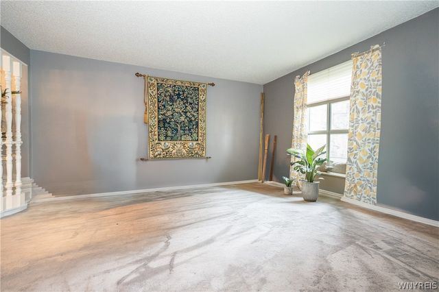 171 Oakbrook Drive, Amherst, NY 14221