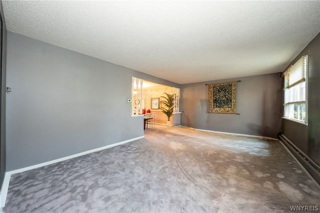 171 Oakbrook Drive, Amherst, NY 14221