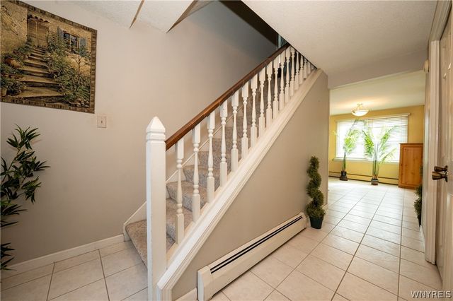 171 Oakbrook Drive, Amherst, NY 14221