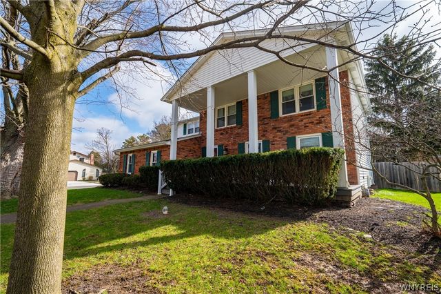 171 Oakbrook Drive, Amherst, NY 14221
