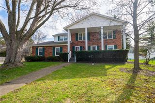 171 Oakbrook Drive, Amherst, NY 14221