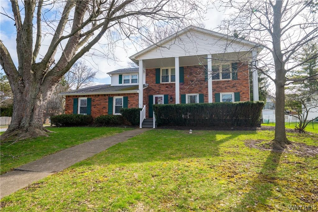 171 Oakbrook Drive, Amherst, NY 14221