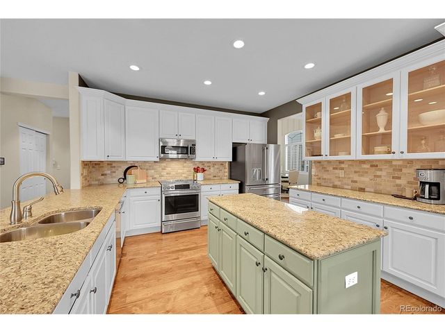 9424 S Hackberry Ln, Highlands Ranch, CO 80129