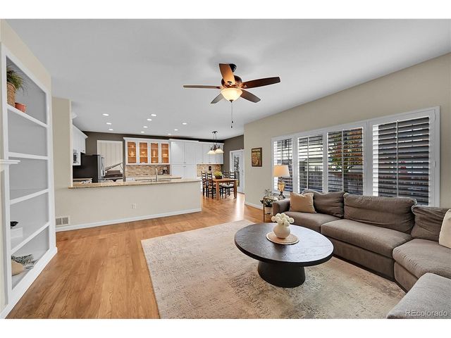 9424 S Hackberry Ln, Highlands Ranch, CO 80129