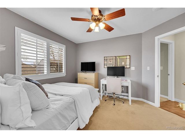 9424 S Hackberry Ln, Highlands Ranch, CO 80129