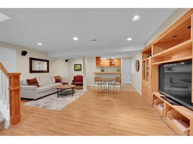 9424 S Hackberry Ln, Highlands Ranch, CO 80129