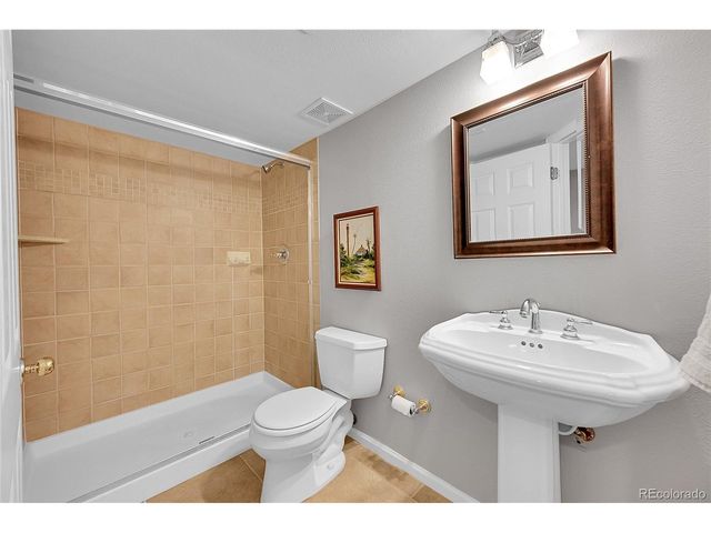 9424 S Hackberry Ln, Highlands Ranch, CO 80129