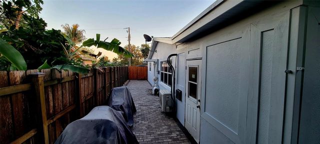 4153 NW 47th Terrace, Lauderdale Lakes, FL 33319