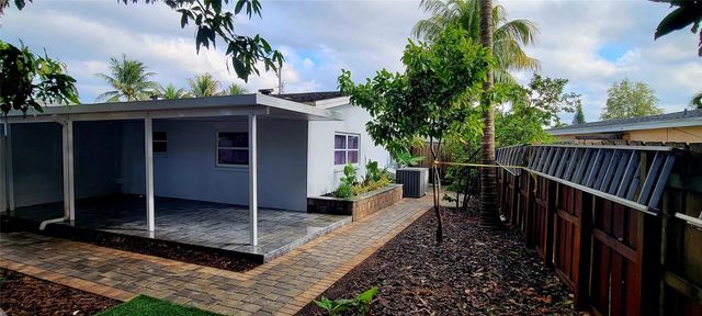 4153 NW 47th Terrace, Lauderdale Lakes, FL 33319