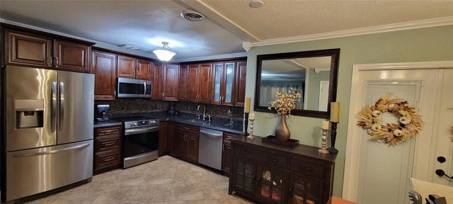 4153 NW 47th Terrace, Lauderdale Lakes, FL 33319