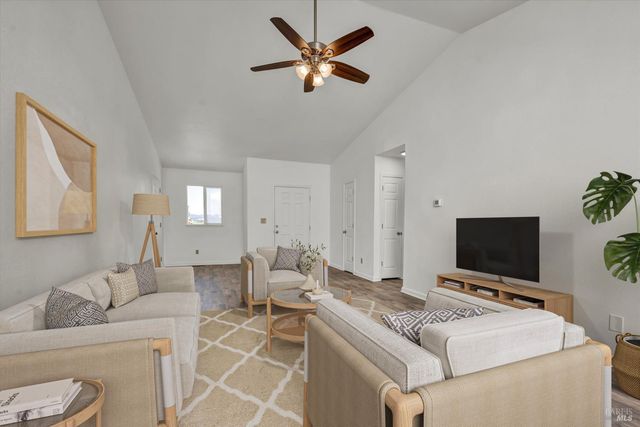 9421 fairway Dr, Kelseyville, CA 95451