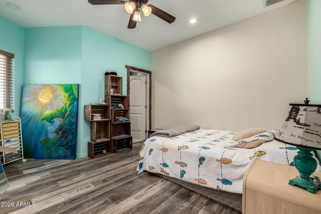 27194 N BEAR PAW Pass, San Tan Valley, AZ 85144