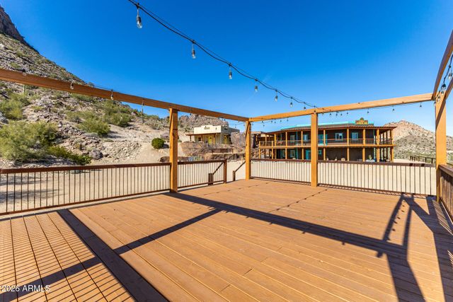 27194 N BEAR PAW Pass, San Tan Valley, AZ 85144