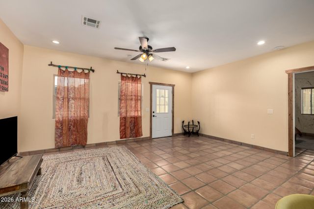 27194 N BEAR PAW Pass, San Tan Valley, AZ 85144