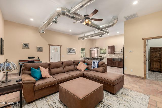 27194 N BEAR PAW Pass, San Tan Valley, AZ 85144