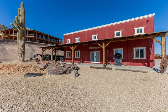 27194 N BEAR PAW Pass, San Tan Valley, AZ 85144