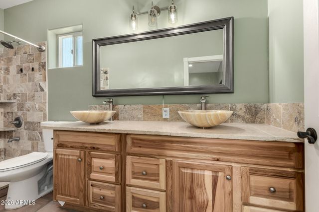 27194 N BEAR PAW Pass, San Tan Valley, AZ 85144