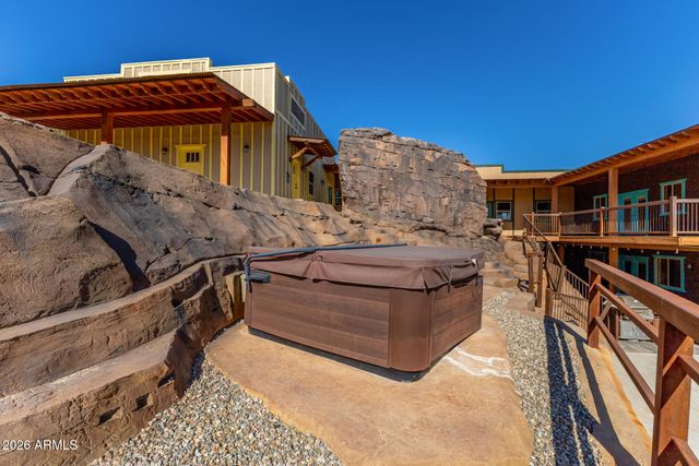 27194 N BEAR PAW Pass, San Tan Valley, AZ 85144