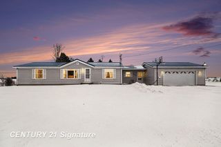 1245 S Pine Road, Bay City, MI 48708