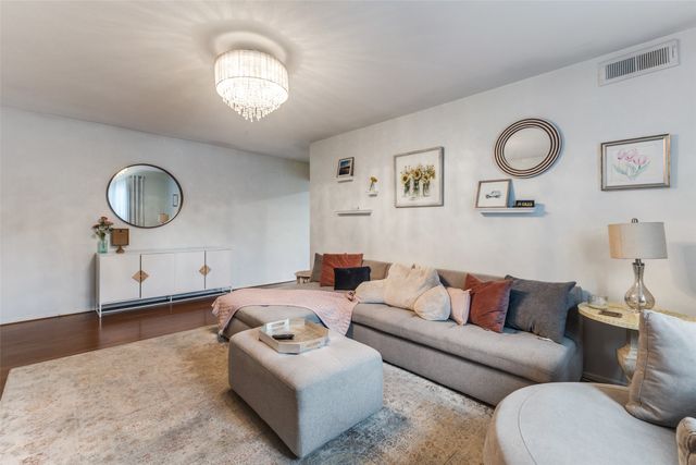 4020 Holland Avenue 213, Dallas, TX 75219