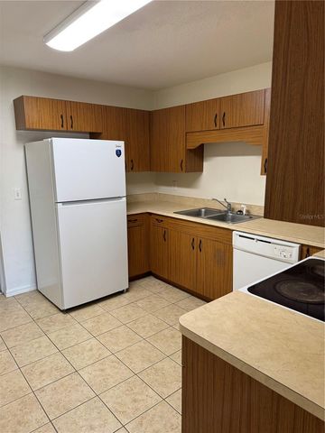 7049 MIDWAY TERRACE 3, Ocala, FL 34472