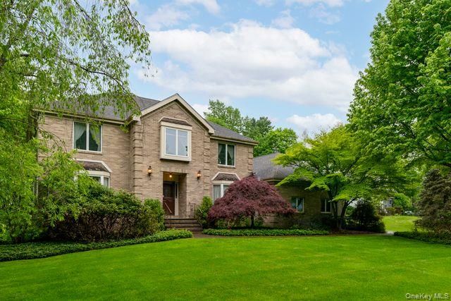 7 Fair Oaks Drive, Poughkeepsie, NY 12603