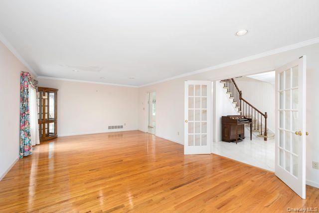 7 Fair Oaks Drive, Poughkeepsie, NY 12603