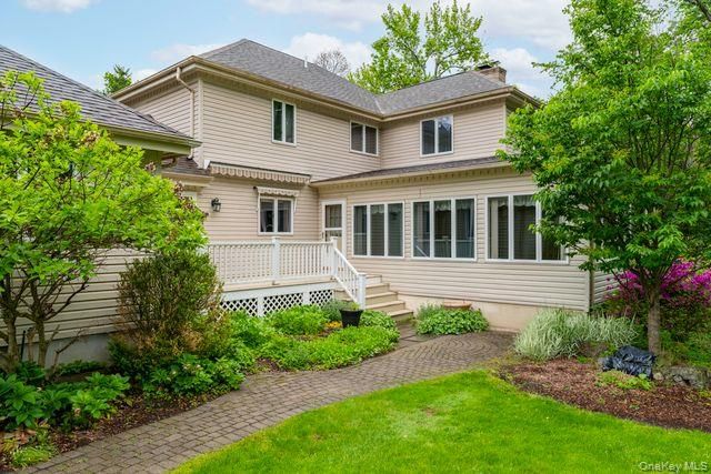 7 Fair Oaks Drive, Poughkeepsie, NY 12603