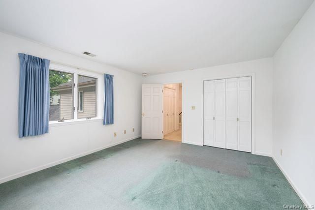 7 Fair Oaks Drive, Poughkeepsie, NY 12603