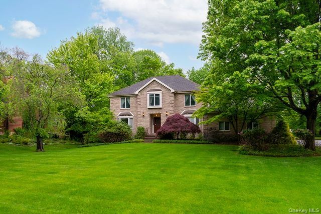 7 Fair Oaks Drive, Poughkeepsie, NY 12603